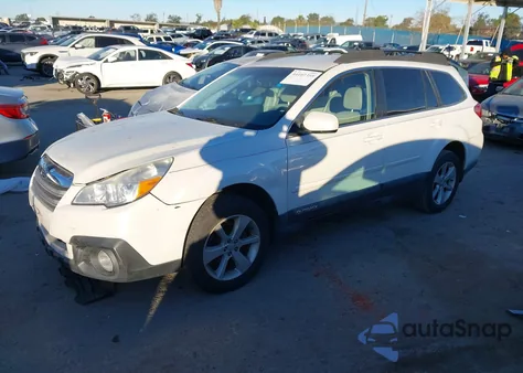 2013 Subaru Outback 2.5I Premium z USA, uszkodzony, nr VIN 4S4BRCCC7D3267528
